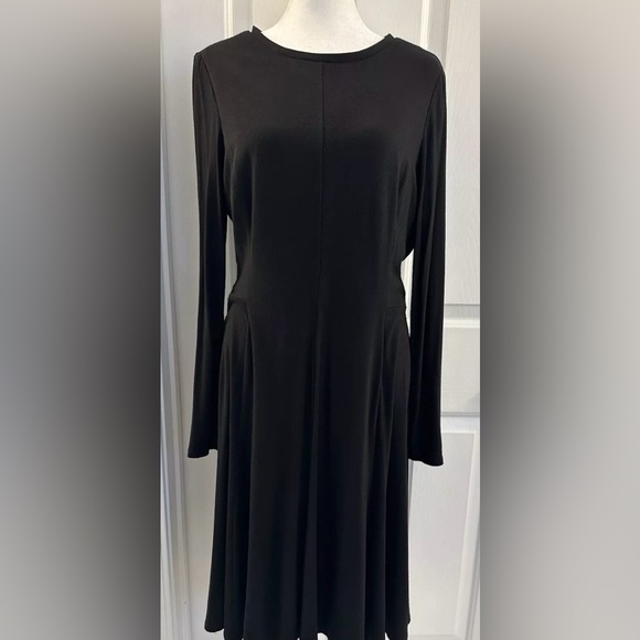 Tommy Hilfiger Dress Black Size‎ 12 Long Sleeve Below Knee Length Midi - Picture 1 of 13